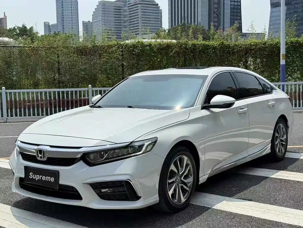 Honda Inspire 2021 — фото 1