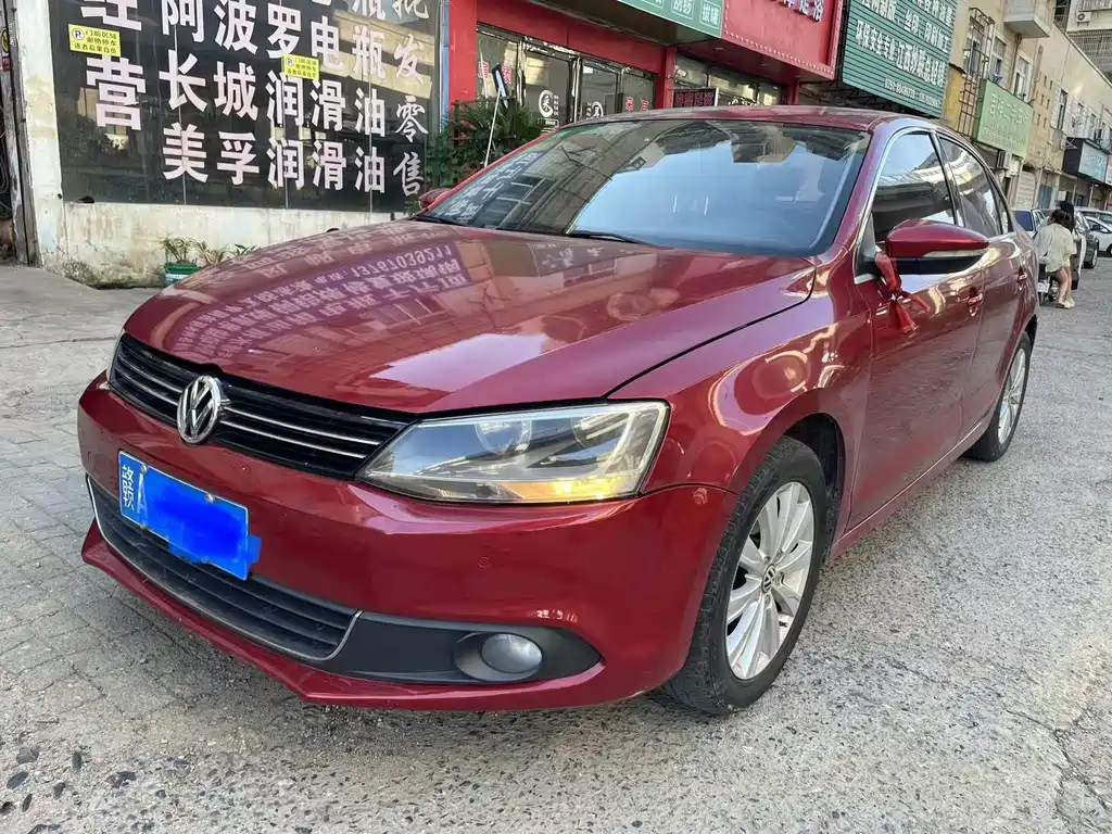 Volkswagen Sagitar 2015