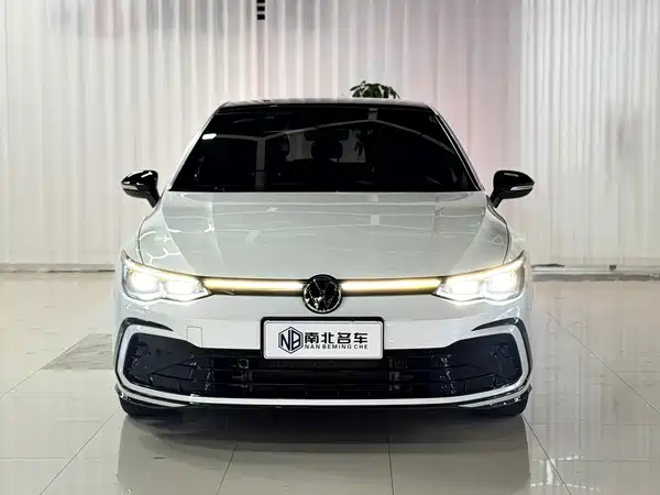 Volkswagen Golf 2023