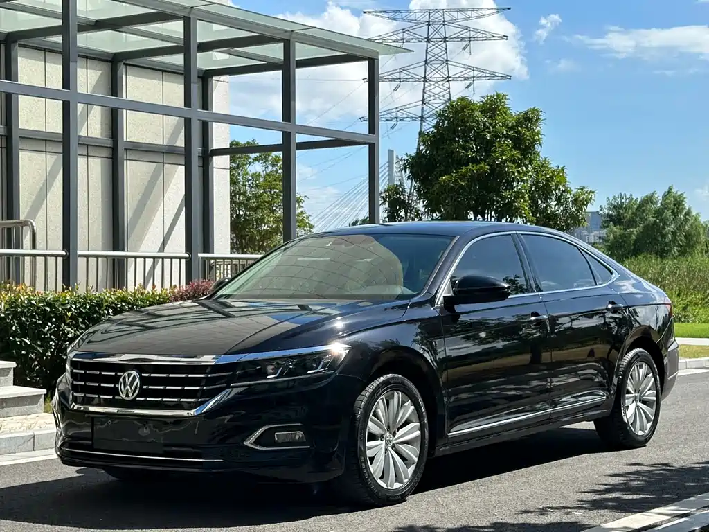 Volkswagen Passat 2020 — фото 1