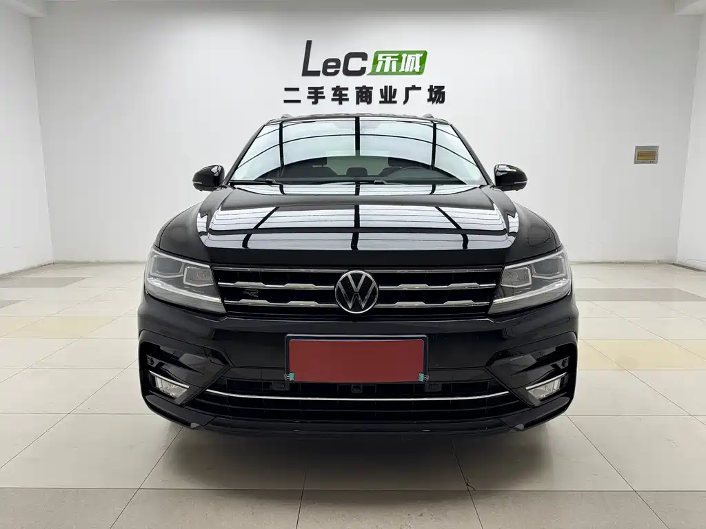 Volkswagen Tiguan L 2021 — фото 12