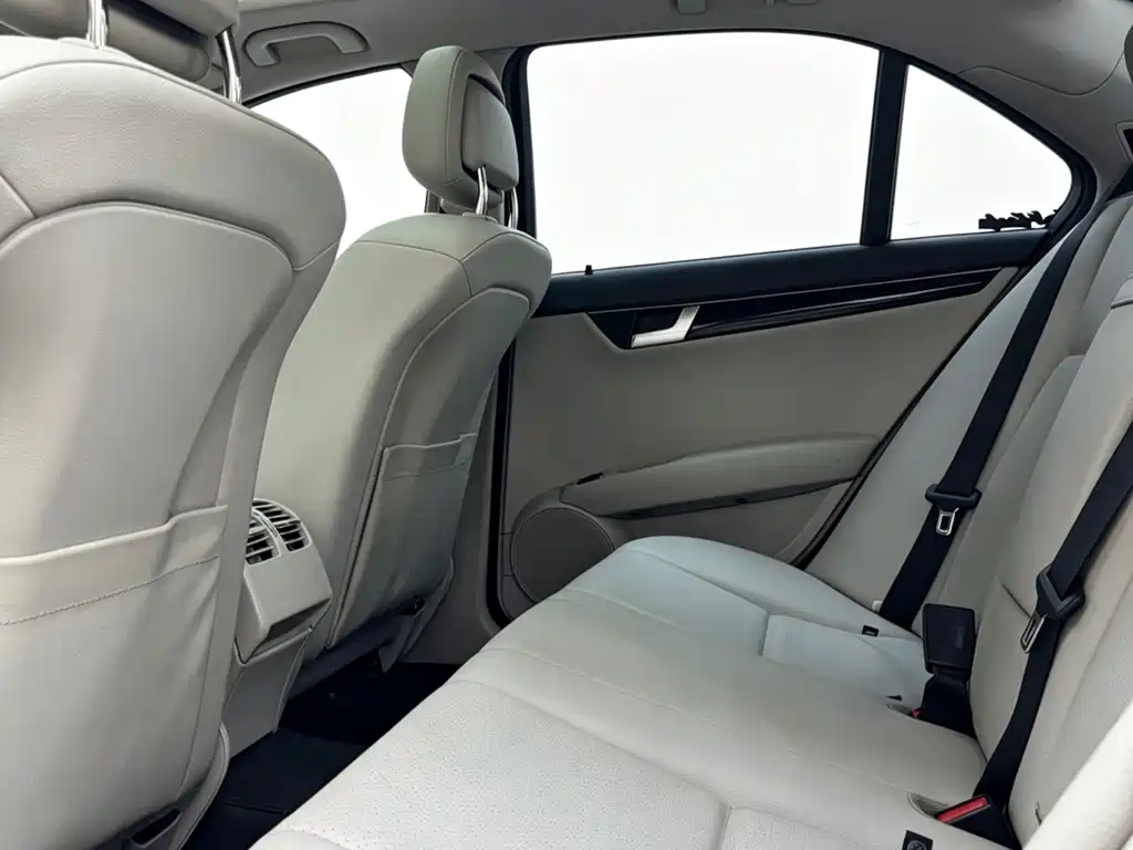 Mercedes-Benz C-Class 2013 — фото 10
