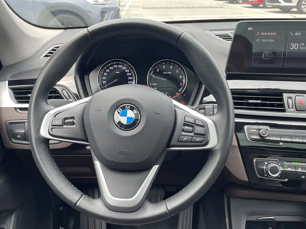 BMW X1 2022 — фото 13