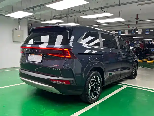 Hyundai Custin 2022