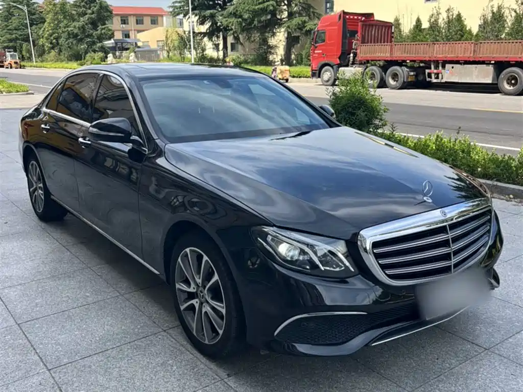 Mercedes-Benz E-Class 2018 — фото 9