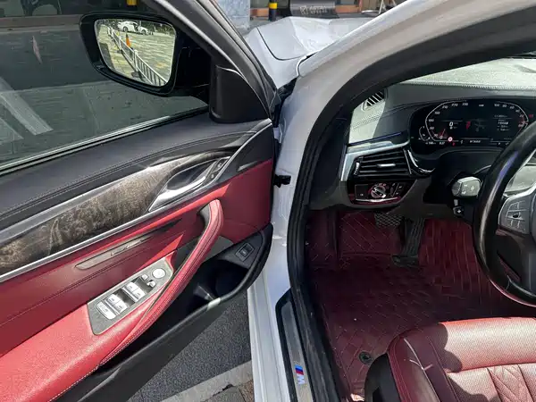 BMW 5 Series 2023