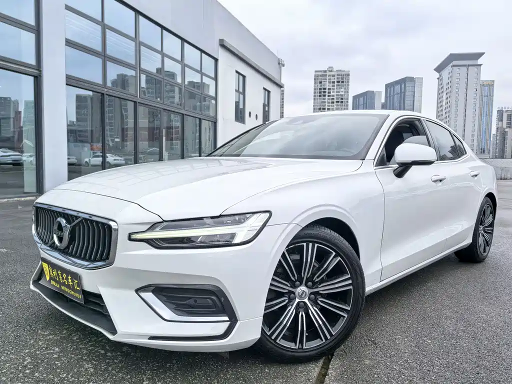 Volvo S60 2021 — фото 2