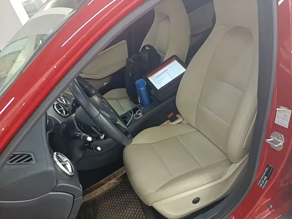 Mercedes-Benz GLA 2015 — фото 15