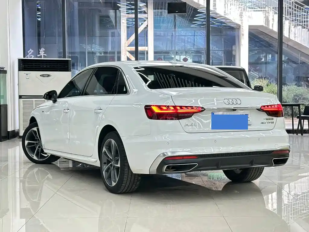 Audi A4L 2020 — фото 9