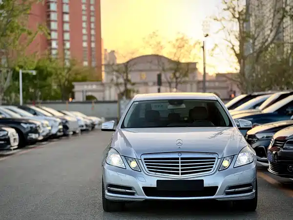Mercedes-Benz E-Class 2011
