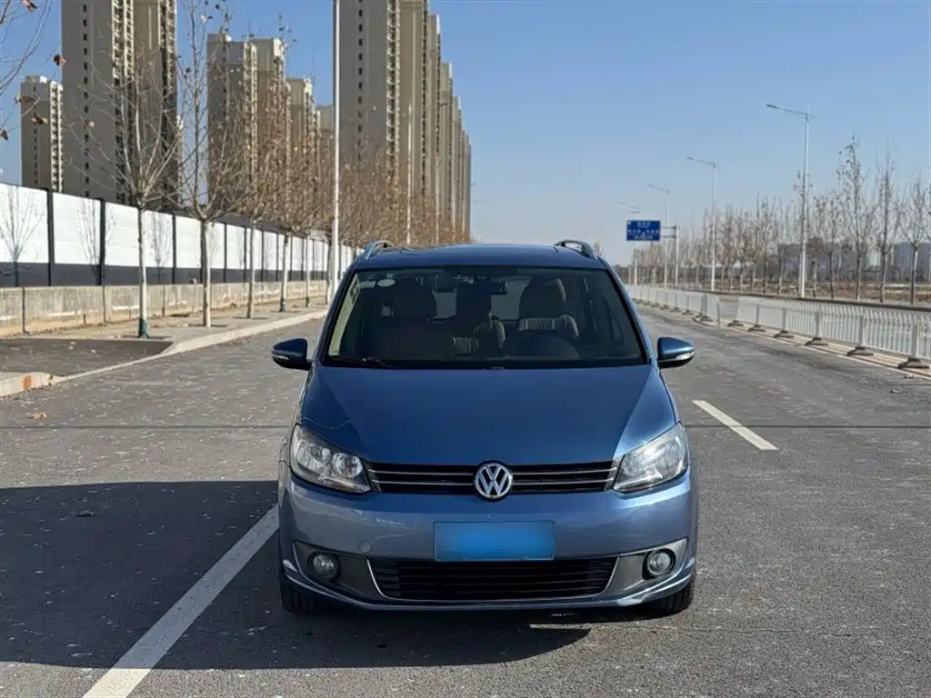 Volkswagen Touran 2015 — фото 28