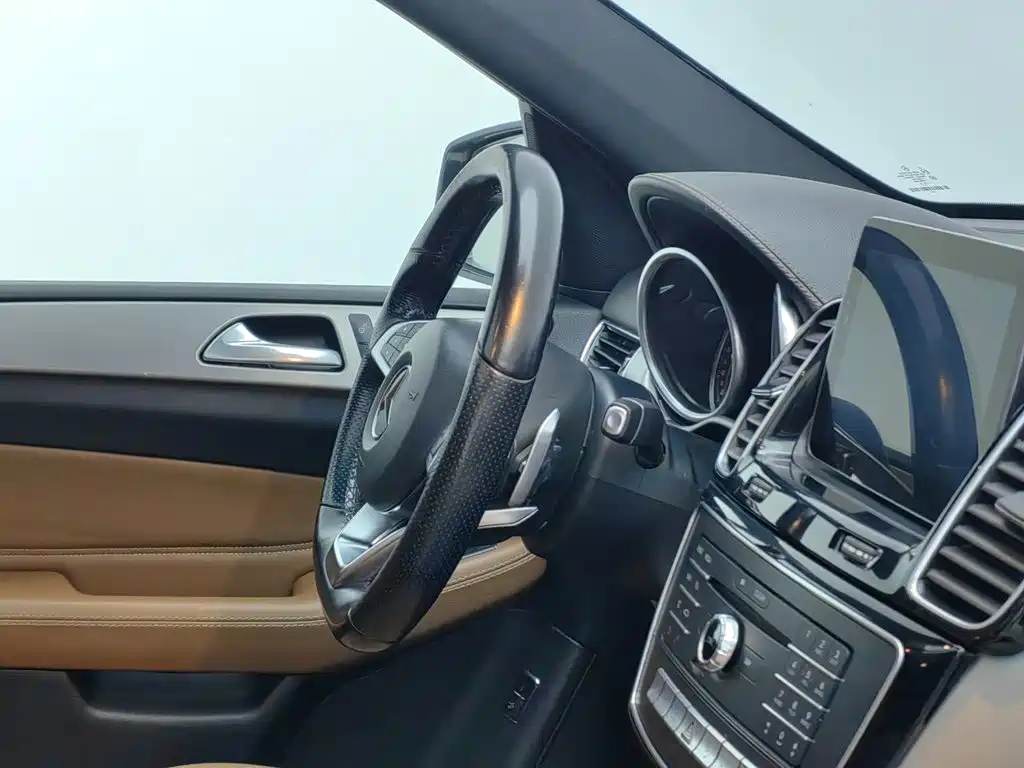 Mercedes-Benz GLE 2017 — фото 22
