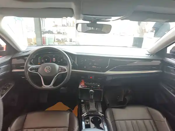 Volkswagen Passat 2023