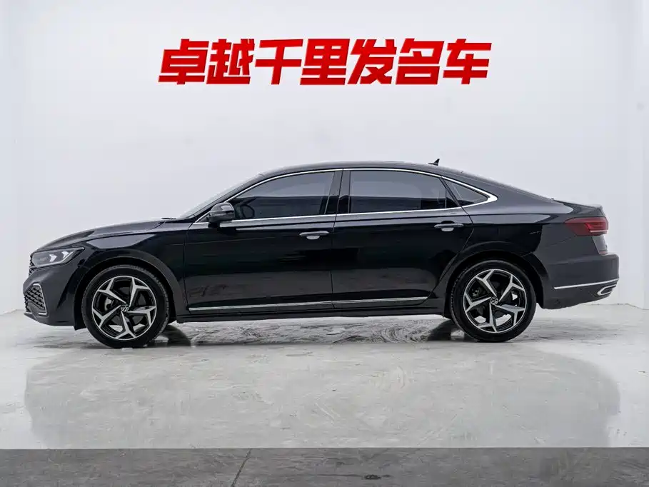 Volkswagen Passat 2024