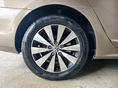 Volkswagen Sagitar 2016