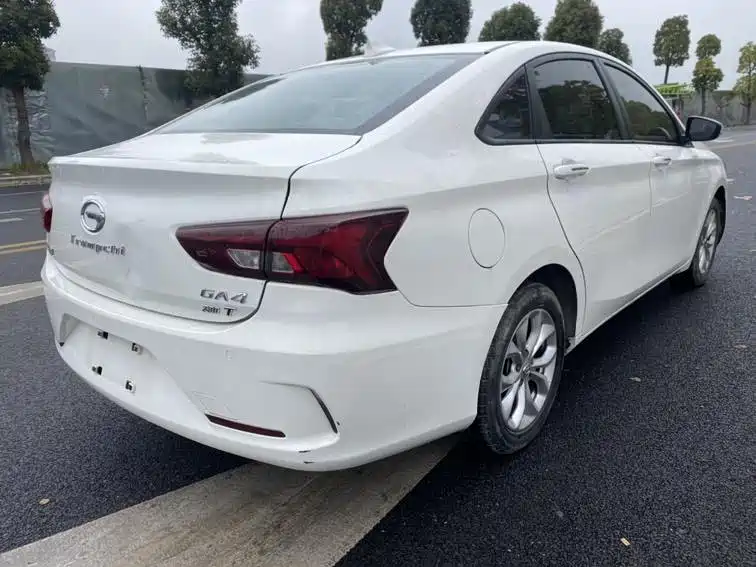 GAC Trumpchi GA4 2018 — фото 10