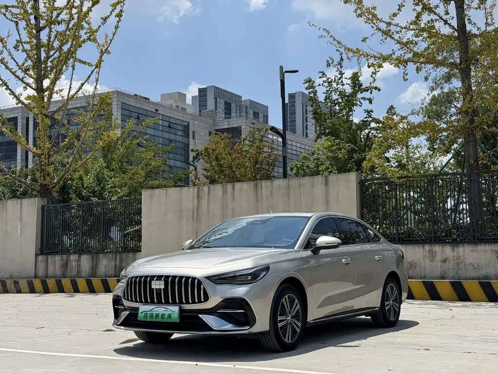Geely Galaxy Star 6 2025 — фото 1