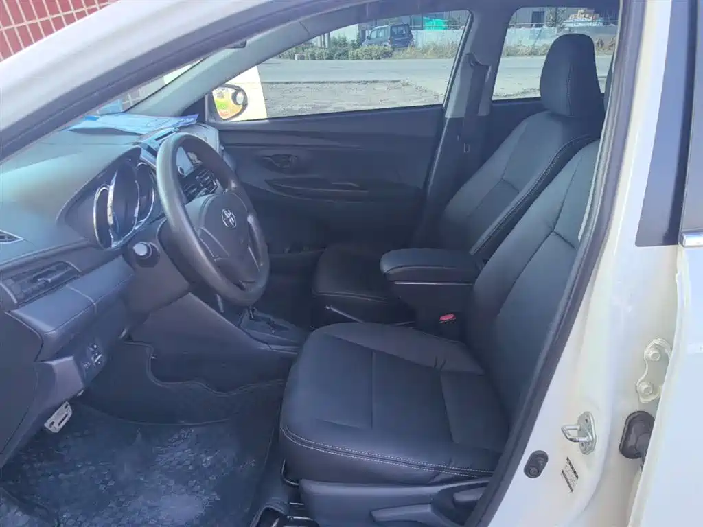 Toyota Vios 2015 — фото 15