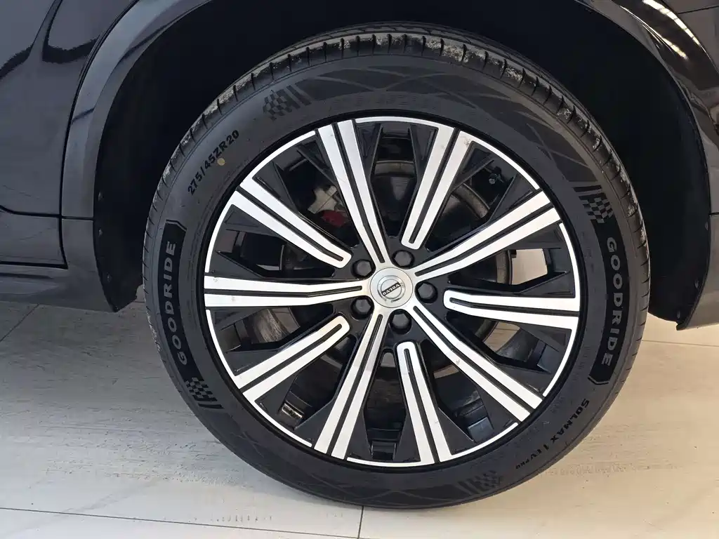 Volvo XC90 2020 — фото 17