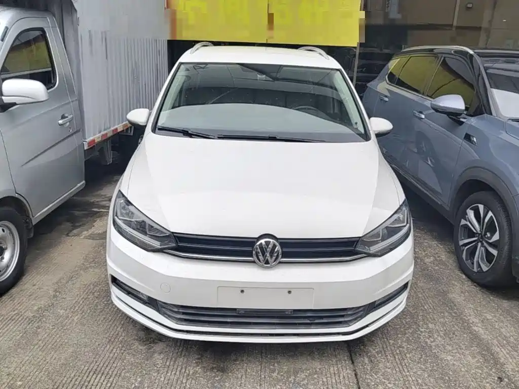 Volkswagen Touran 2017 — фото 3