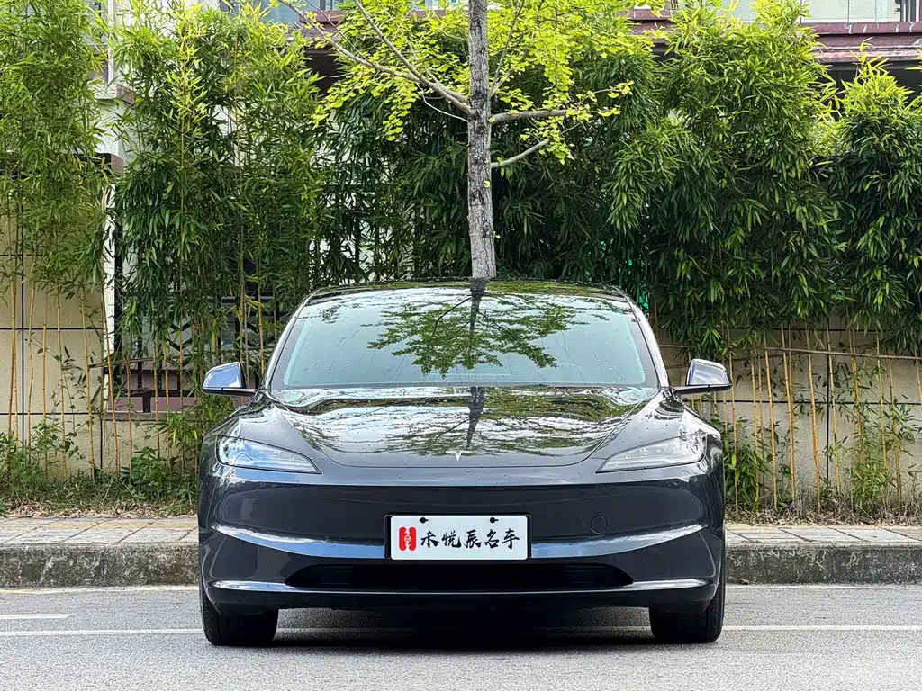 Tesla Model 3 2024 — фото 2