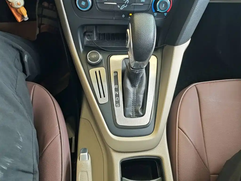 Ford Focus 2017 — фото 14