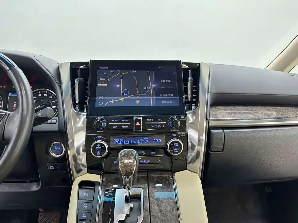 Toyota Alphard 2023 — фото 15