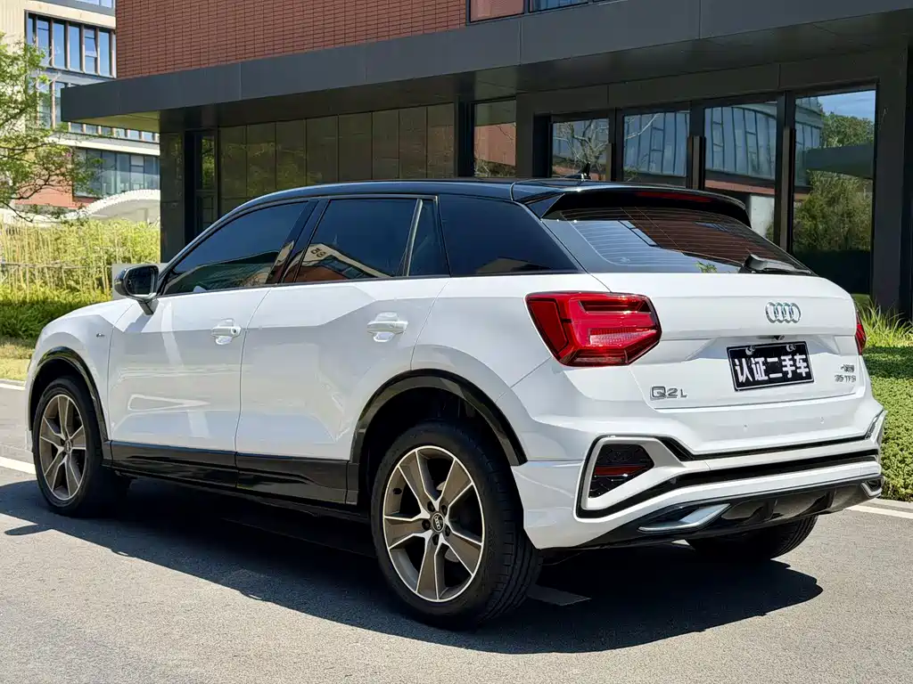 Audi Q2L 2022 — фото 21