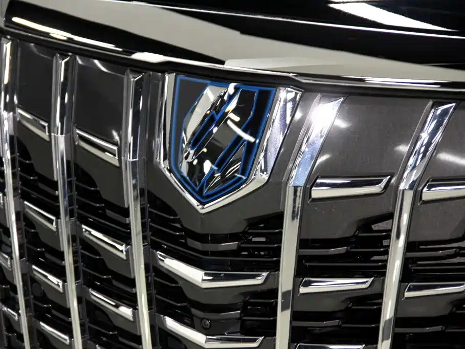 Toyota Alphard 2023 — фото 27