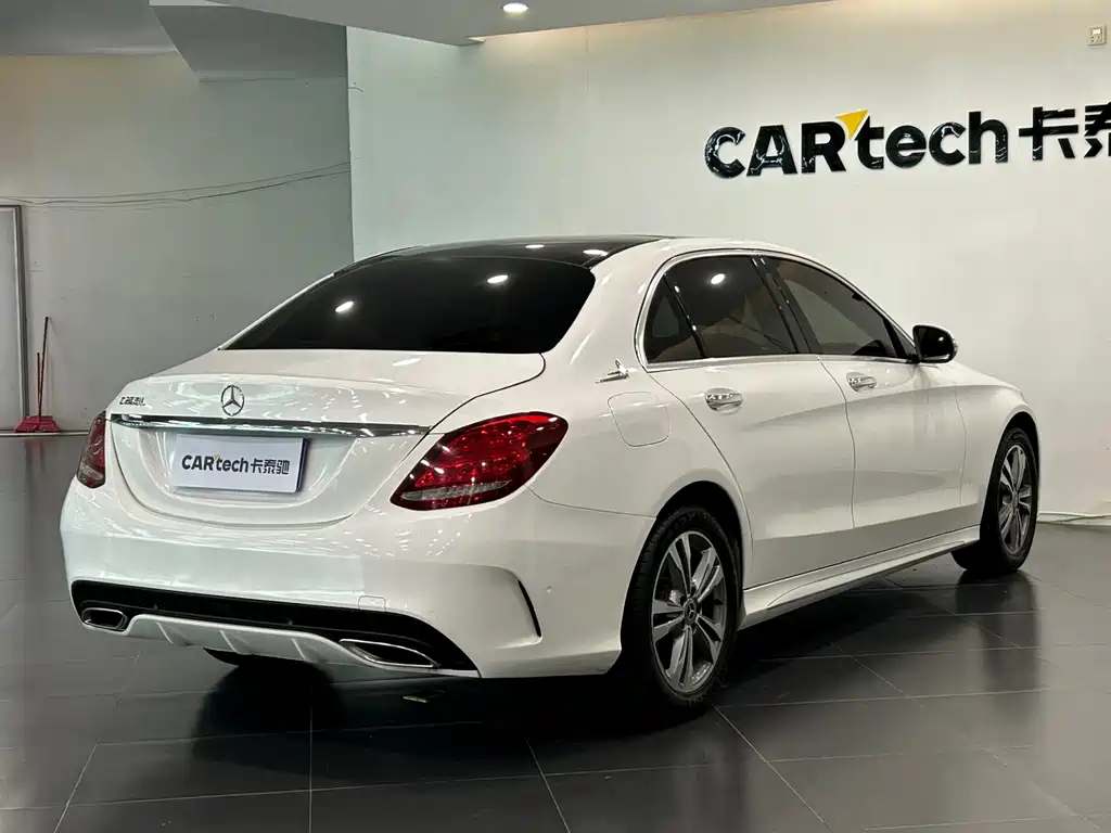 Mercedes-Benz C-Class 2018 — фото 9