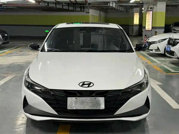 Hyundai Elantra 2023