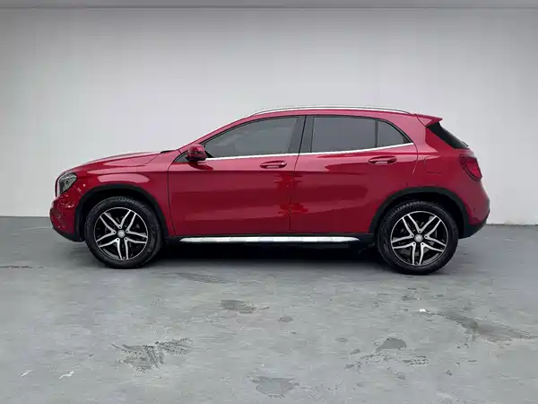 Mercedes-Benz GLA 2016