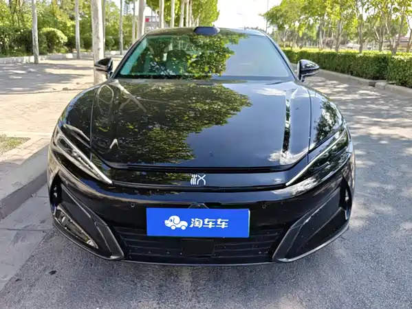BYD Han L 2025