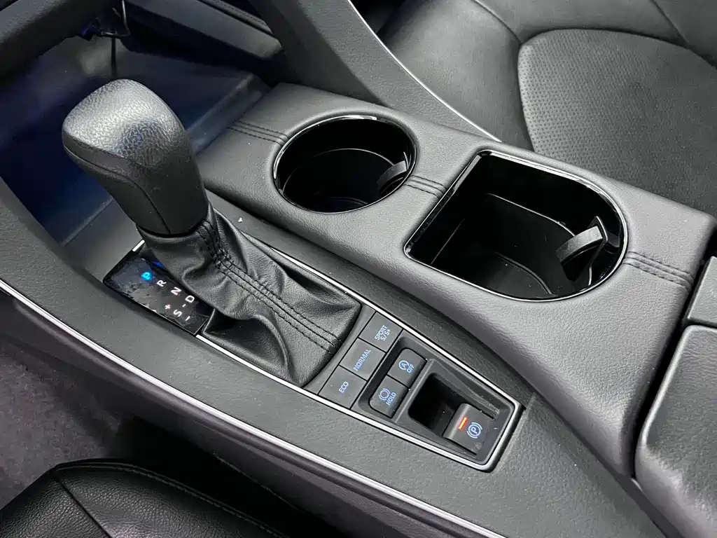 Toyota Avalon 2020 — фото 17