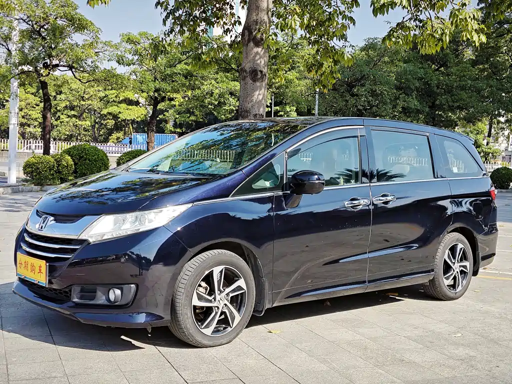 Honda Odyssey 2016 — фото 2
