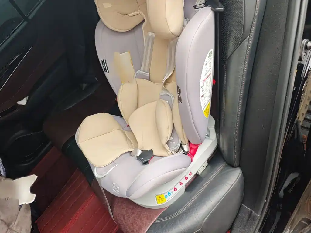 Toyota Crown 2018 — фото 15