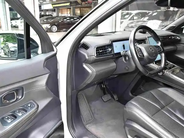 NIO ES8 2020