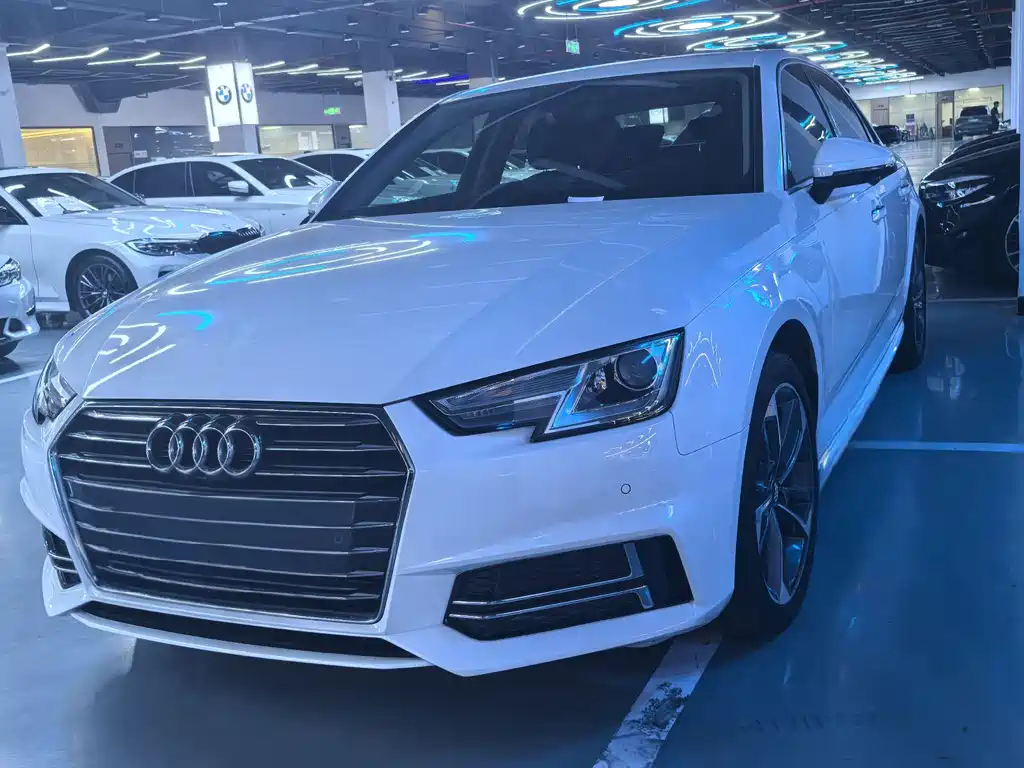 Audi A4L 2019