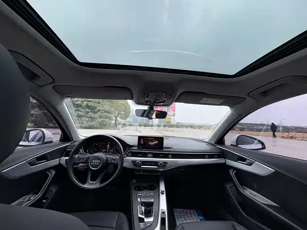 Audi A4L 2017