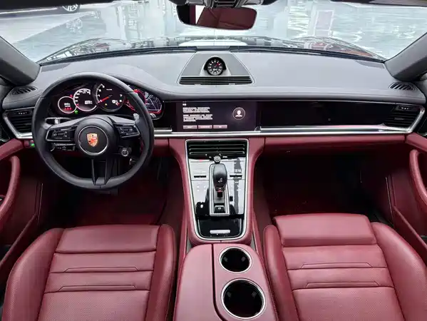 Porsche Panamera 2022