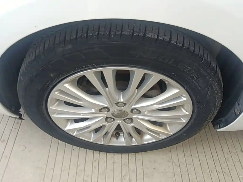 Buick Excelle GT 2015 — фото 23