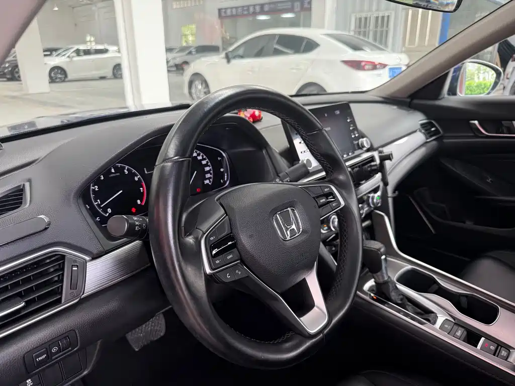 Honda Accord 2021 — фото 11