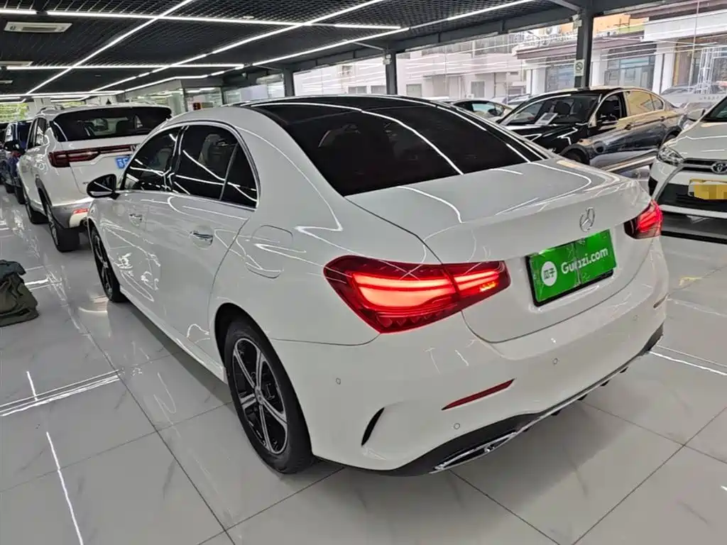 Mercedes-Benz A-Class 2024 — фото 5