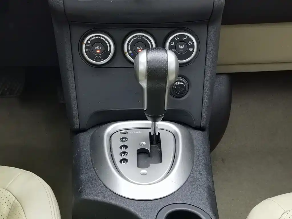 Nissan Qashqai 2012 — фото 13