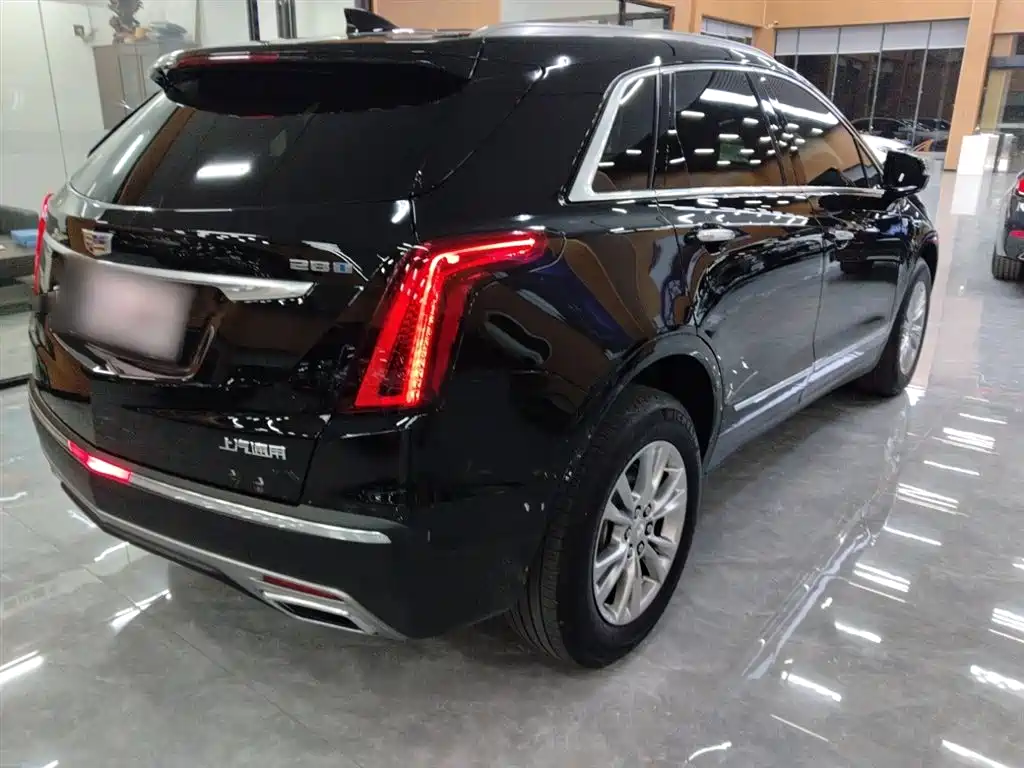 Cadillac XT5 2023 — фото 6