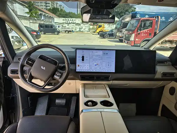 Li Auto MEGA 2025