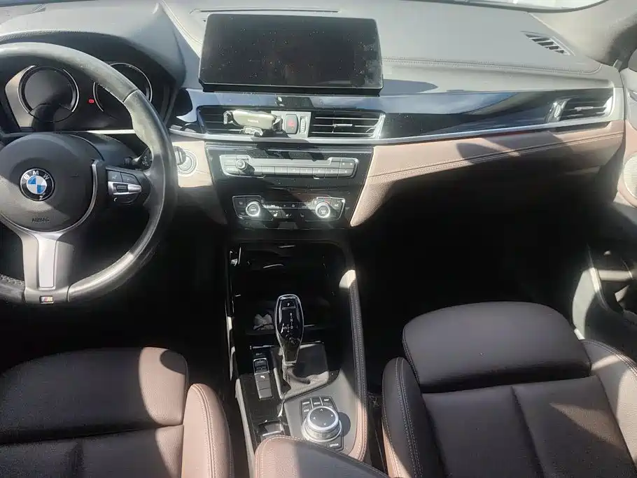 BMW X2 2021 — фото 16