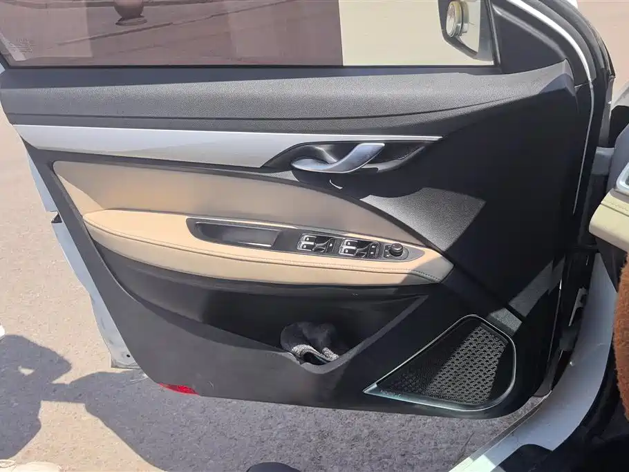 Geely Emgrand 2018