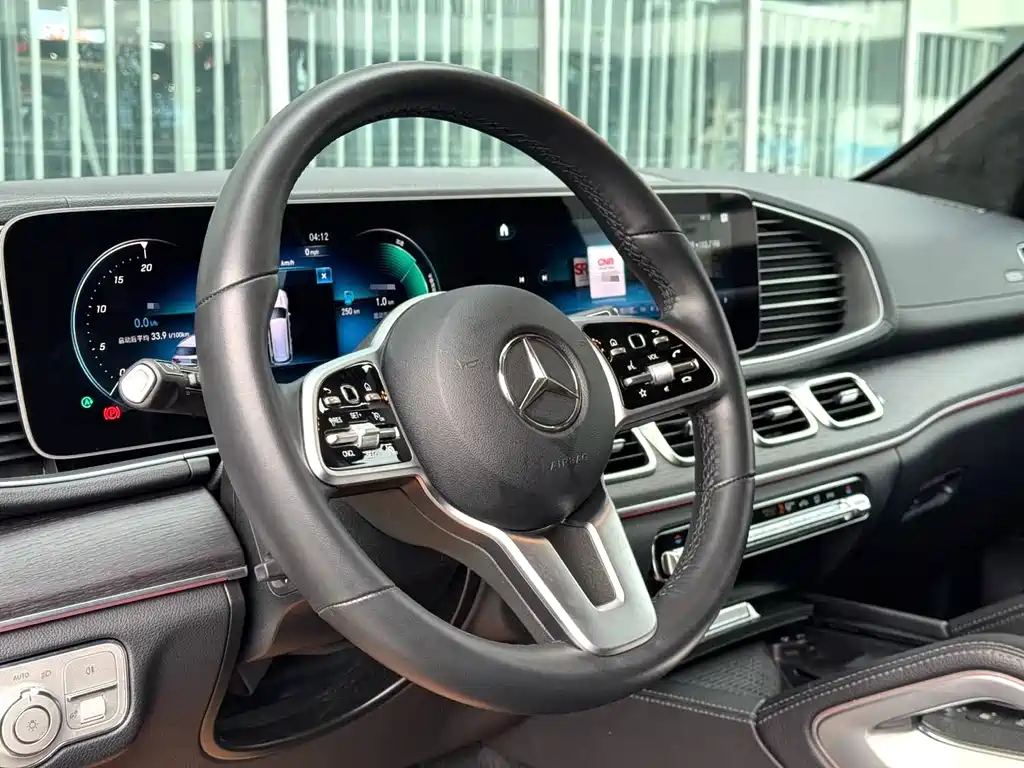 Mercedes-Benz GLS 2025 — фото 12
