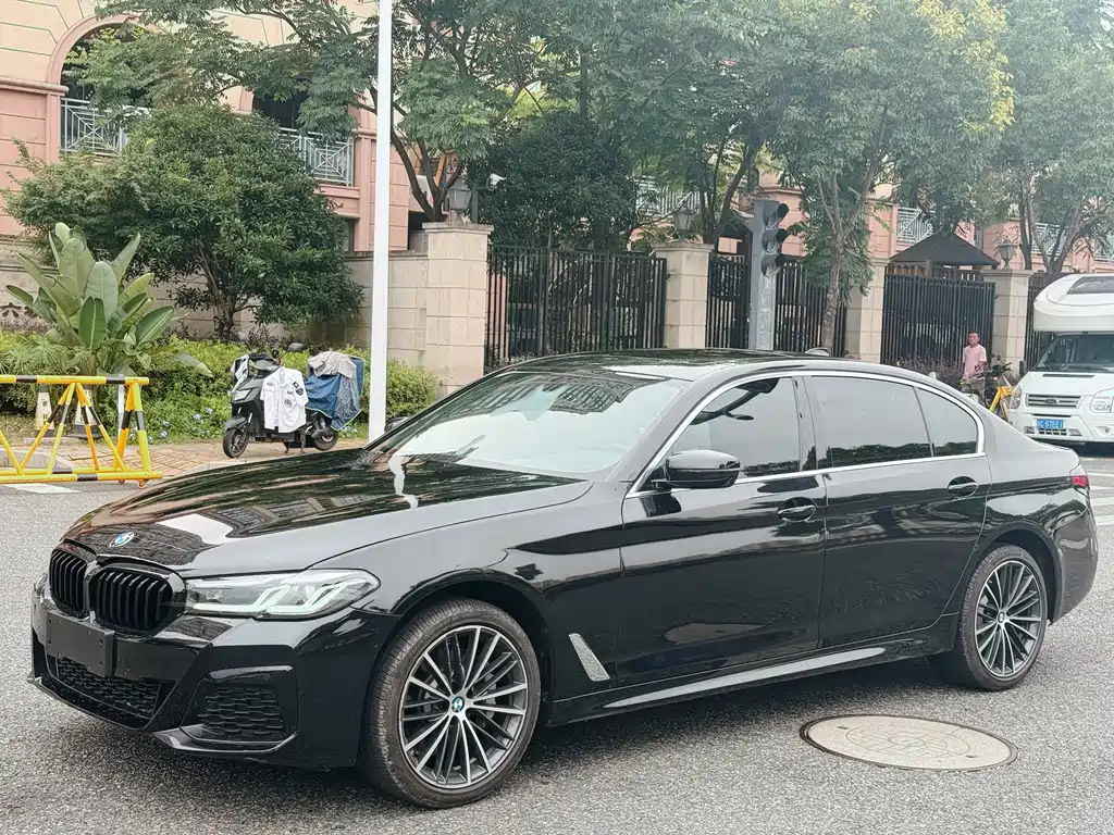BMW 5 Series 2023